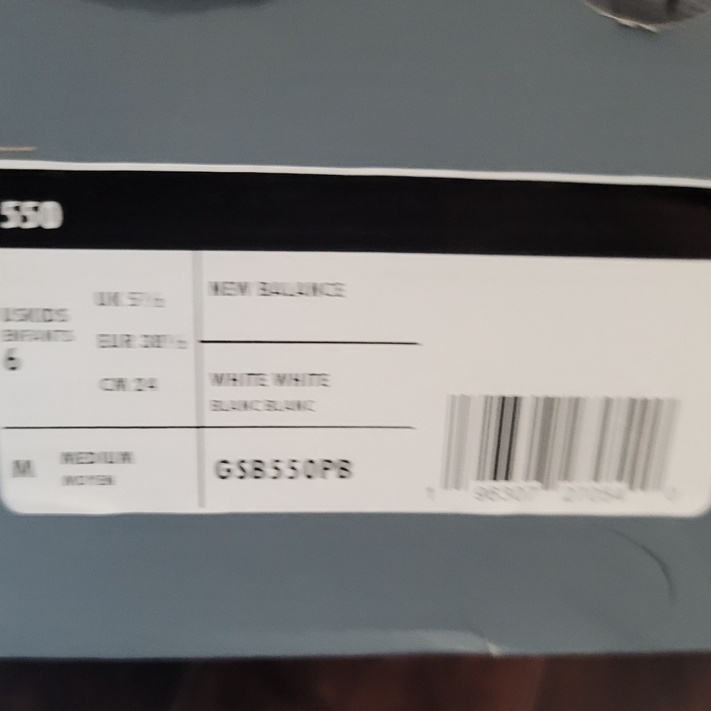 New Balance 550 - Picture 3 of 5